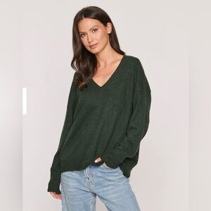 The Cashmere Project Oversized Plush V-Neck Cashmere Sweater. NWT. Size XL